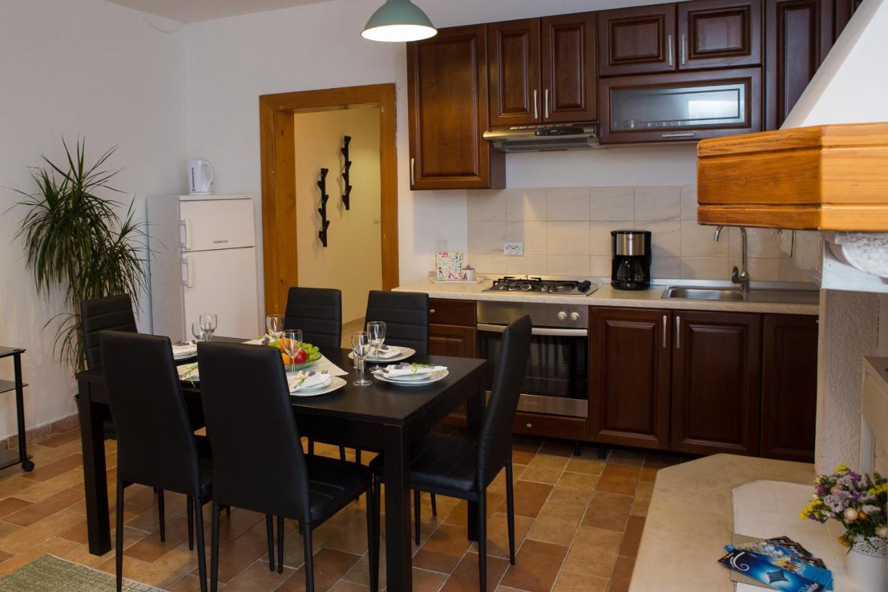Apartman Girasol Pula Exterior foto
