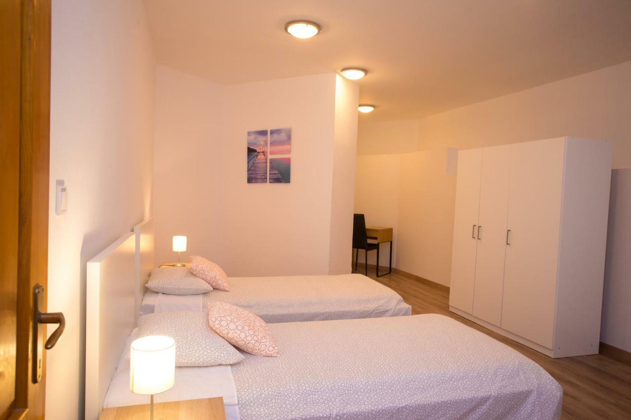 Apartman Girasol Pula Apartamento Exterior foto