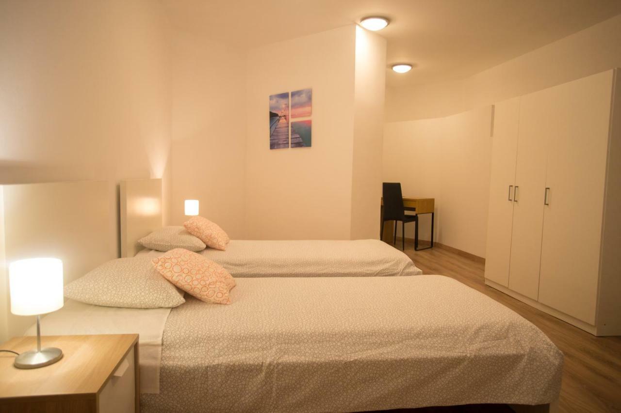 Apartman Girasol Pula Exterior foto